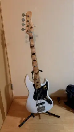 Sire Marcus Miller V7 vintage 5弦ベースのサムネイル