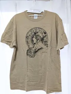 ミュシャ　ロゴ入りTシャツ　Lサイズ