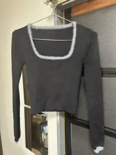 ブラック スクエアネック ニット 長袖