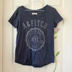 Abercrombie & Fitch ネイビーTシャツ Sサイズ