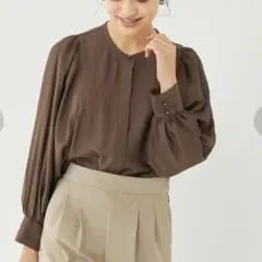 green label relaxingウェッジ スリーブ ブラウス　ブラウン
