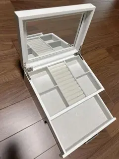 アクセサリーケース　ホワイト