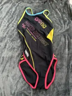 美品 arenaスポーツ用水着 競泳用練習水着 出品10日まで