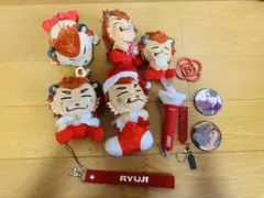 吉川晃司☆ぬいぐるみと八王子限定キーホルダー - メルカリ