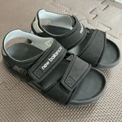 new balance ブラック サンダル　16㎝