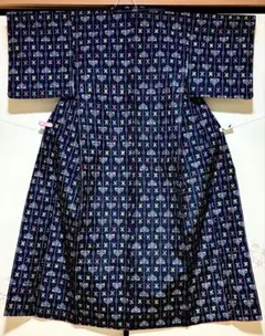 十日町紬 正絹 新古品 カジュアル 黒 蝶々 sk058