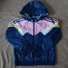 adidas フード付きジャケット 3ストライプ