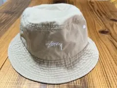 STUSSY ステューシー バケットハット ベージュのサムネイル