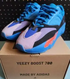 中古品 YEEZY BOOST 700