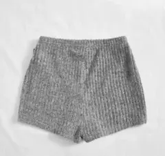 リブ編み グレー ショートパンツ
