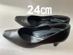 ブランコアール黒革パンプス4Ｅ24㎝ in pact material