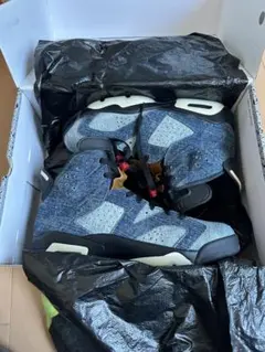 Nike Air Jordan 6 Retroのサムネイル