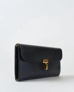 【新品BUYMA掲載13.3万】TOTEME T-lockレザーウォレット正規品