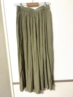 ワッシャーサテンスカートパンツ　UNIQLO Ｌサイズ