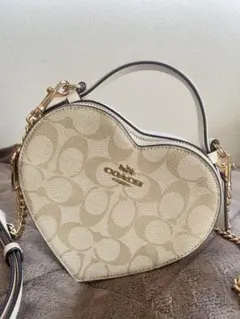 COACH ハート型ショルダーバッグ アイボリー