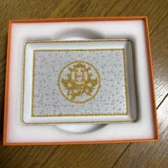 新品 ギフト包装】エルメス モザイク ゴールド 長方形プレート 12×16