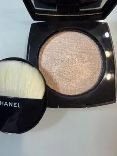 CHANEL ハイライトパウダー　10 アイボリーゴールドのサムネイル