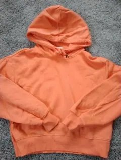 未使用ジーユーオレンジ フード付き クロップドスウェットS