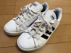 adidas ホワイト ブラック スニーカー 22.5cm