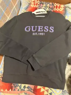 【GUESS 】ロゴトレーナーのサムネイル