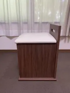 ブラウン木製椅子 引き出し付き