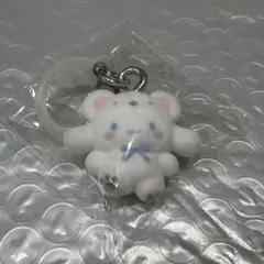 サンリオ　シナモロール　ふわふわスノーめじるしアクセサリー