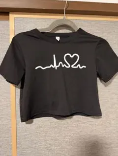 ショート丈トップス