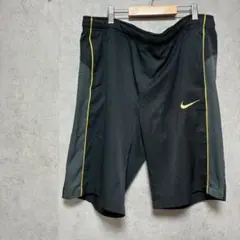 訳あり　NIKE ドライフィット　ハーフパンツ　ブラック　M