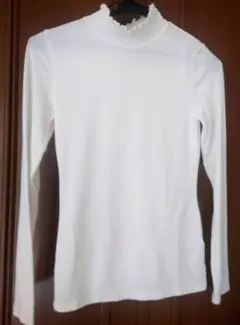 GU　タートルカットソー　 長袖　GUウォーム　ホワイト　Sサイズ