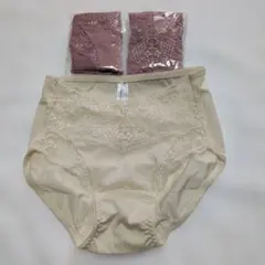 Item thumbnail for item d0f3829d-9ac2-496f-8cf3-e5c15ff104d6