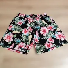 トロピカルハイビスカス柄サラサラ生地 ショートパンツ