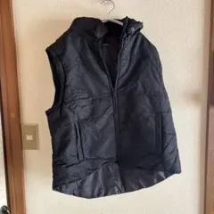 H&M黒　ダウンベスト
