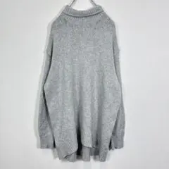 ユニクロ　タートルネック　ニット　セーター　オーバーサイズ　グレー　M