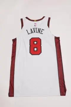 NBA、ブルズ、ザック・ラビーン、鑑定書付着用シティジャージ背番号8河村勇輝