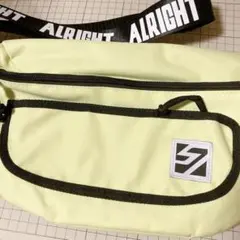 アイドルマスター シャイニーカラーズ　芹沢あさひのボディバッグ