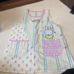 ミッフィー　エプロン　保育士