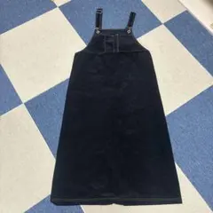 黒いスエード風サロペット