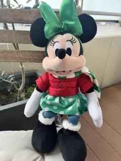 ⭐️ディズニーストア限定品　ミニーマウス　ぬいぐるみ