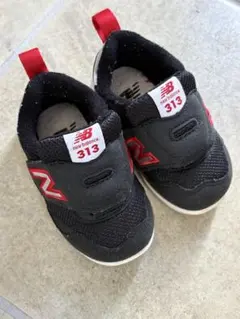 New Balance 313 ベビーシューズ 黒赤