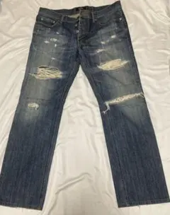 バーバリーブラックレーベル　ダメージ加工ジーンズ　サイズ82