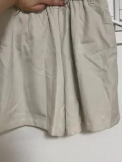 GU ベージュ ショートパンツ サイズ16