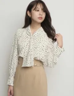 ✳︎早い者勝ち✳︎JUSGLITTY パールバーブラウス 美品