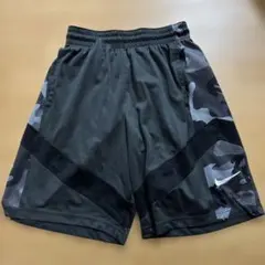 NIKE Dri-FIT カモフラ柄 ショートパンツ Sサイズのサムネイル