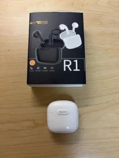 IAPK R1 ワイヤレスイヤホン ホワイト　左耳・ケースのみ