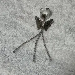 蝶モチーフ シルバー イヤーカフ チェーン付き