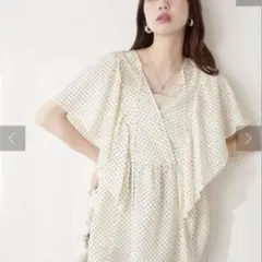 natural couture【mamamo】ヴィンテージサテンラッフルブラウスのサムネイル