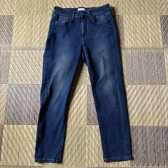 earth music＆ecology ダークブルー ストレートデニム