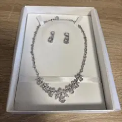 ラブティアラ　アイリスジルコニアネックレス&イヤリング　結婚式　ウエディング