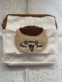 ちいかわ　もこもこポーチ　くりまんじゅう