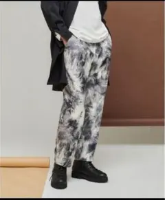 ワンタックセミワイドストレートパンツ